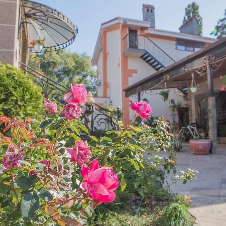 Guest House Montreal أوديسا المظهر الخارجي الصورة