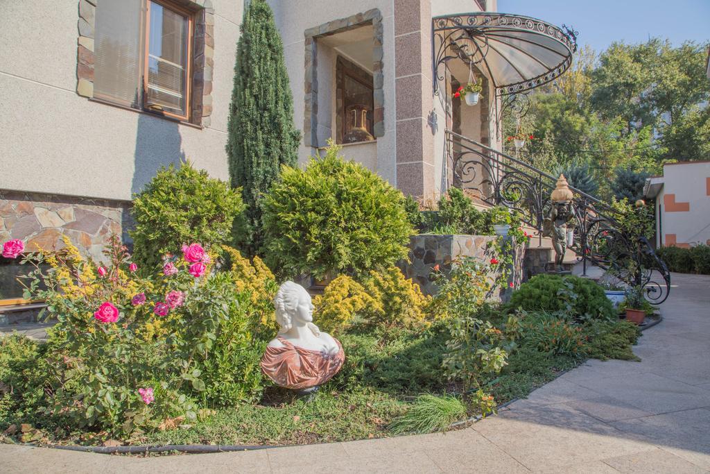 Guest House Montreal أوديسا المظهر الخارجي الصورة