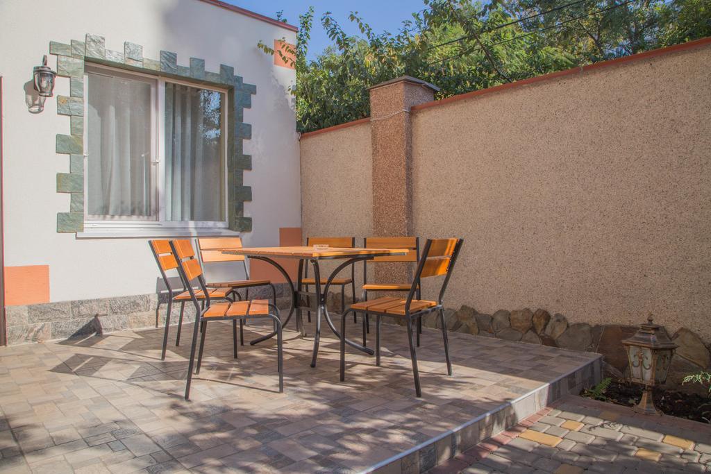 Guest House Montreal أوديسا المظهر الخارجي الصورة